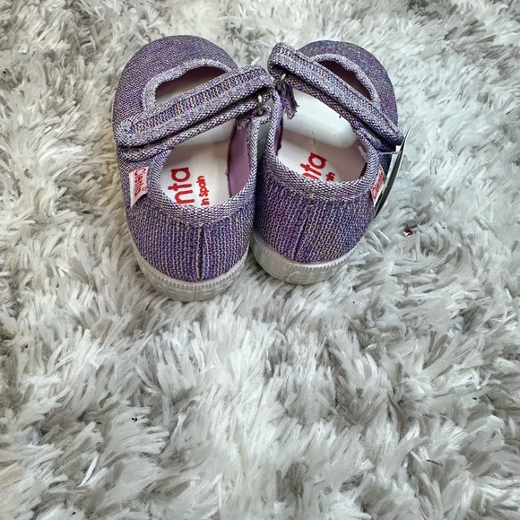 Cienta Sparkly Purple Kids' Dress Shoes - Picture 2 of 4